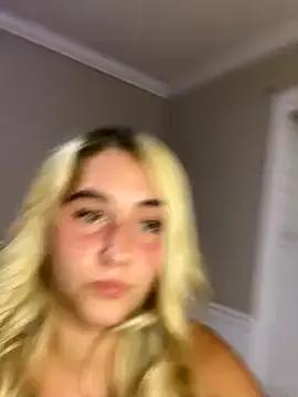 Photos of Kaylayoung12 from StripChat is Freechat