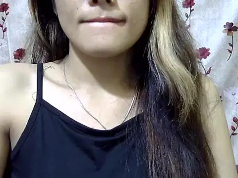 Kayra__00 webcams show profile image 