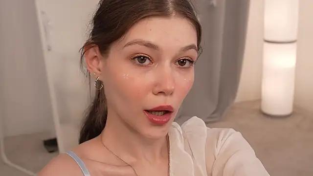 Kelly_Ember from StripChat