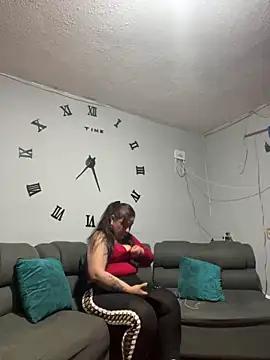 kelly_greys from StripChat