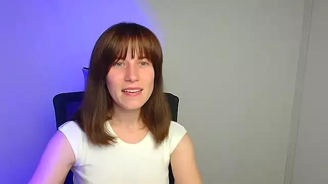 Discover our girls online shows and discover the company of countless livestreamers, with stunning shapes, sex toys and more.