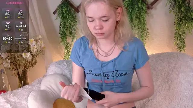 Kellybbface from StripChat