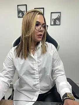 KellyBrooklyn_ from StripChat