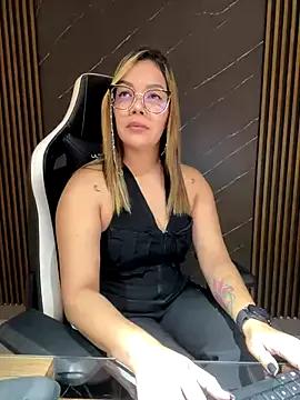 KellyBrooklyn_ from StripChat
