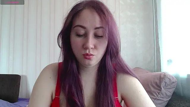 Discover our girls online shows and discover the company of countless livestreamers, with stunning shapes, sex toys and more.