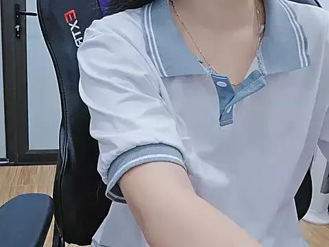 Kemmy_babe20 from StripChat