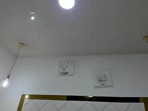 kenda_hotnaughty from StripChat is Freechat