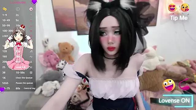 Discover our girls online shows and discover the company of countless livestreamers, with stunning shapes, sex toys and more.