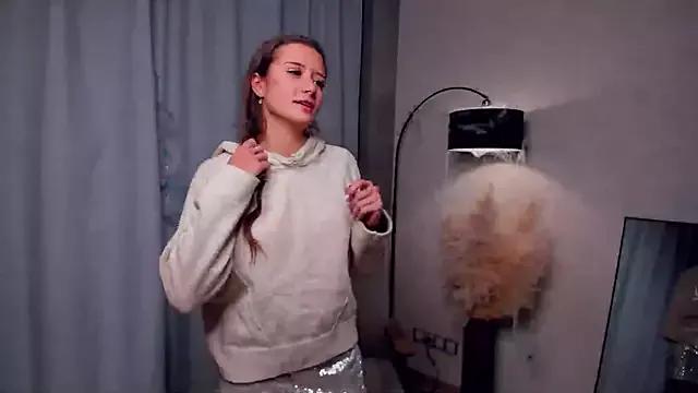 KeshaRachi from StripChat is Freechat