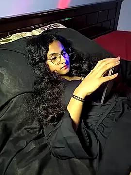 Khadija37 webcams show profile image 
