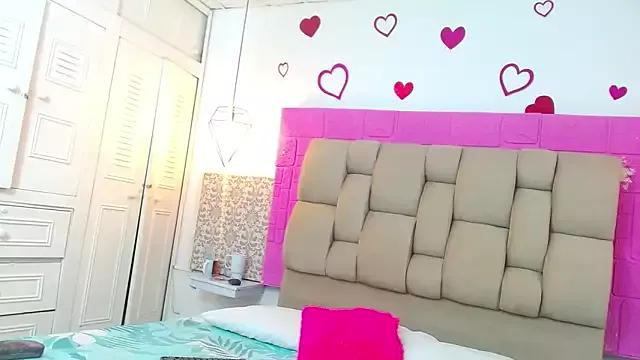 Khalessycute from StripChat is Freechat
