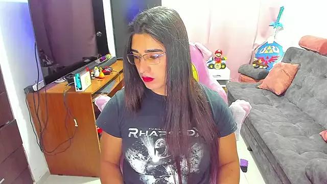 Khalifa_Gold from StripChat is Freechat
