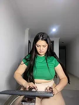 khills1 from StripChat is Freechat