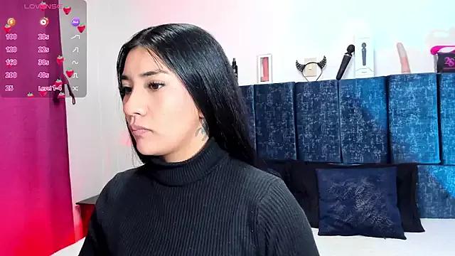 Kiim_Owens from StripChat is Freechat