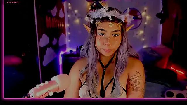 kiki_cavilll from StripChat