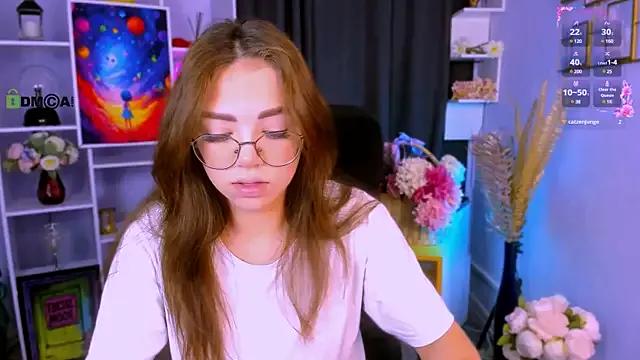 kiki_swan from StripChat
