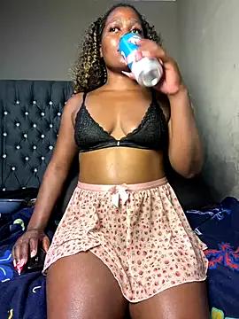 Kikie23 from StripChat