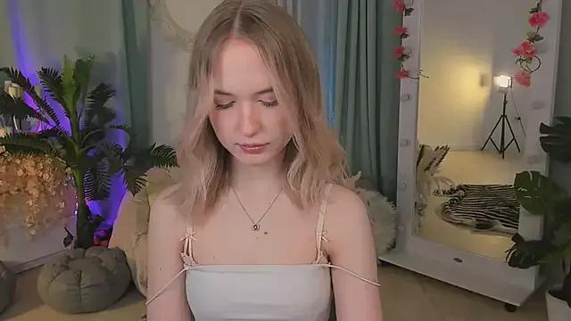 Kikishyness webcams show profile image 