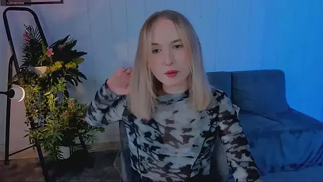 kikishyness from StripChat