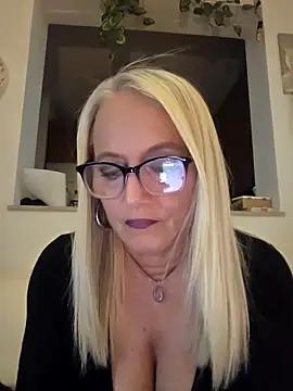 kikkastar from StripChat