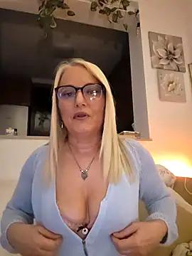 kikkastar from StripChat