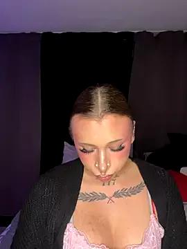 Kimberly-sweety from StripChat is Freechat