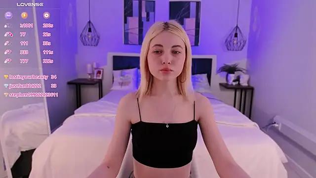Kimmie_shine from StripChat