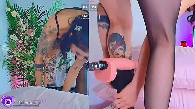 Discover our girls online shows and discover the company of countless livestreamers, with stunning shapes, sex toys and more.