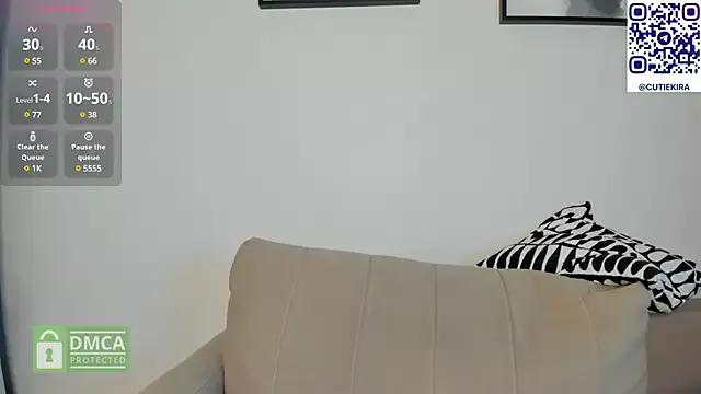 Discover our girls online shows and discover the company of countless livestreamers, with stunning shapes, sex toys and more.
