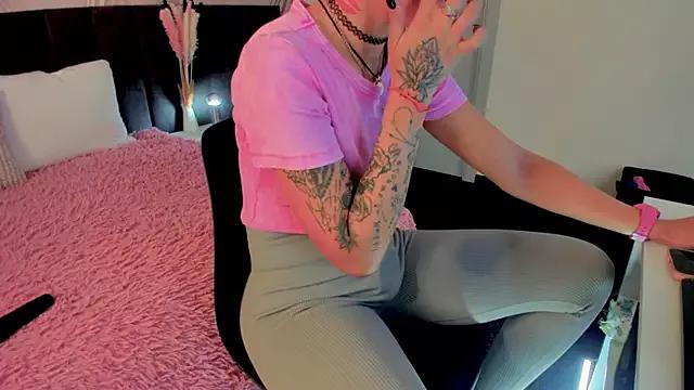 Kira_Key from StripChat is Freechat