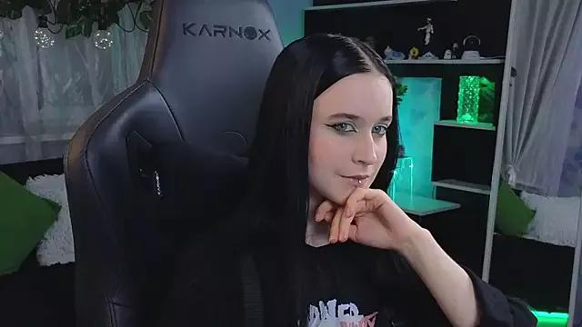 KiraLiLime from StripChat is Freechat