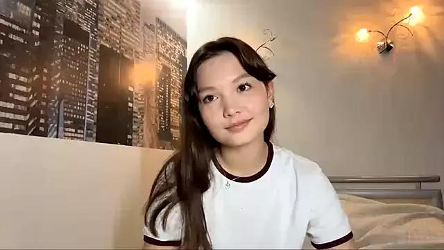 Discover our girls online shows and discover the company of countless livestreamers, with stunning shapes, sex toys and more.