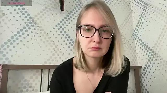 KiraxFate from StripChat is Freechat