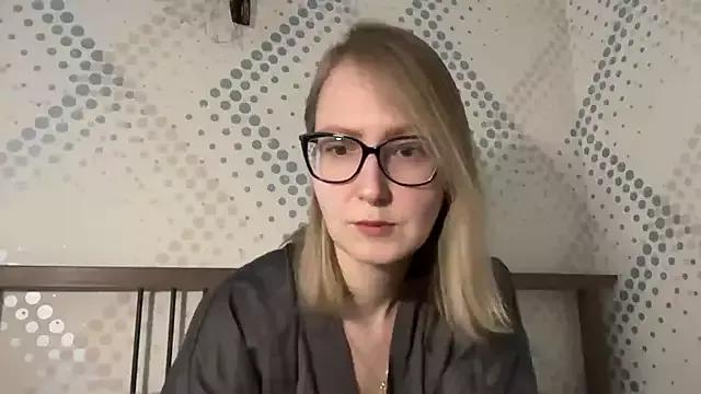 KiraxFate from StripChat is Freechat