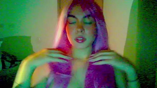 Kiri_Cutee from StripChat