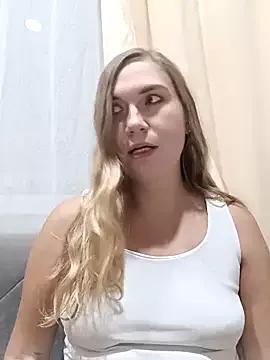 KisaVixen from StripChat is Freechat