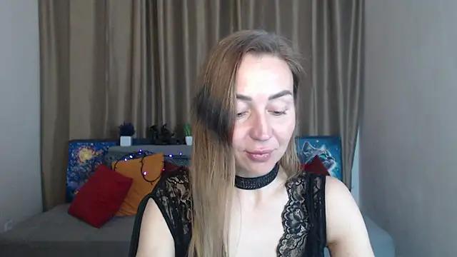 Kiss_julli88I from StripChat