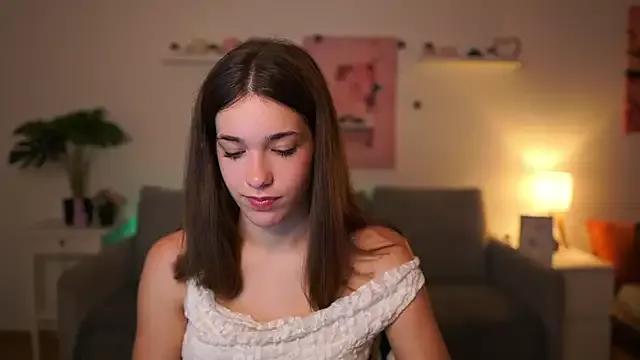 kissie_cat from StripChat is Freechat
