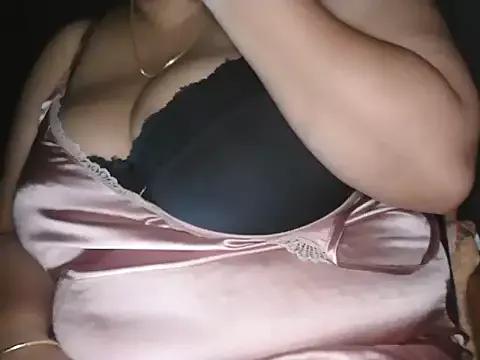 kissingcurvy from StripChat is Freechat