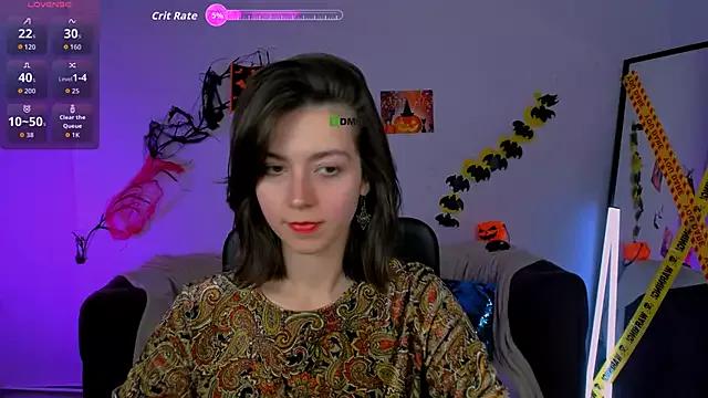 Discover our girls online shows and discover the company of countless livestreamers, with stunning shapes, sex toys and more.