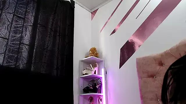 Kitten_Hot_ from StripChat