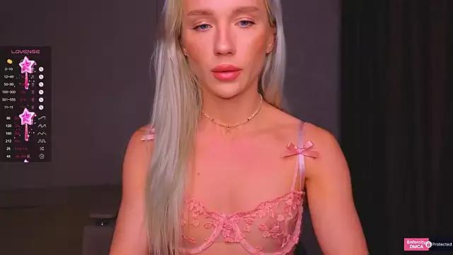 KittenFang from StripChat