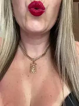 Kittenforyou from StripChat