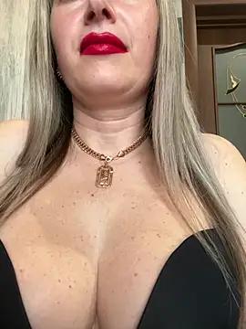 Kittenforyou from StripChat