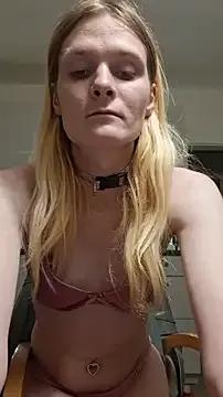 kitty-emz from StripChat