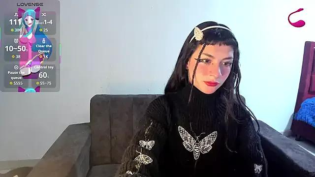 Discover our girls online shows and discover the company of countless livestreamers, with stunning shapes, sex toys and more.