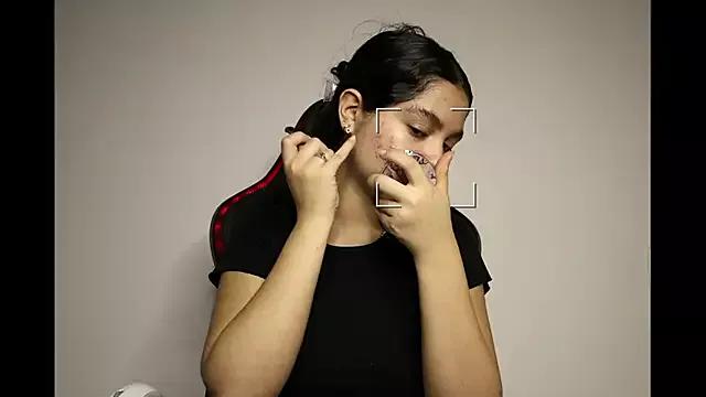 Kitty_Anne from StripChat