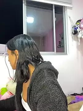 kitty_moon1 from StripChat