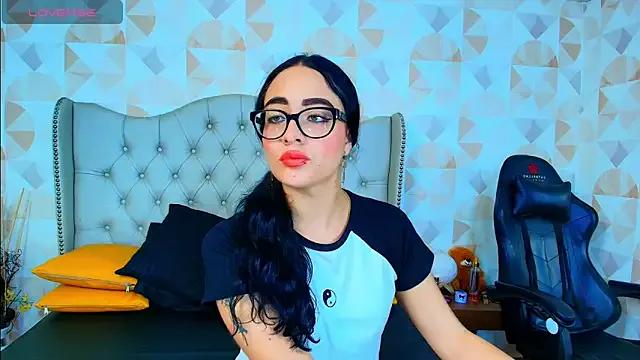 Kitty_Pridee from StripChat