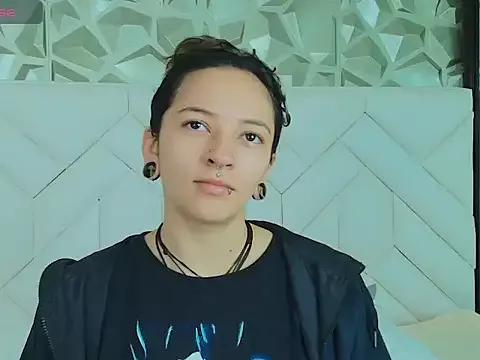 Kitty_ravee from StripChat
